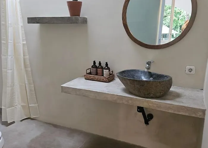 Casa Aliran - River Canggu (Bali)